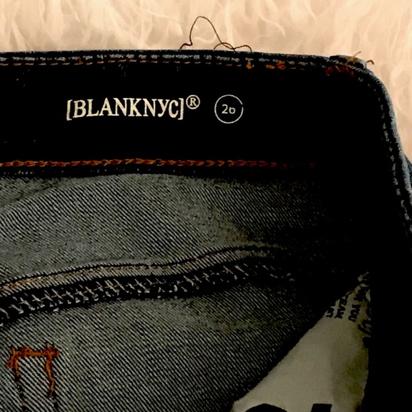 BLANK NYC SEXY AND DISTRESSED CROPPED JEANS 🤍✨ - Picture 8 of 9